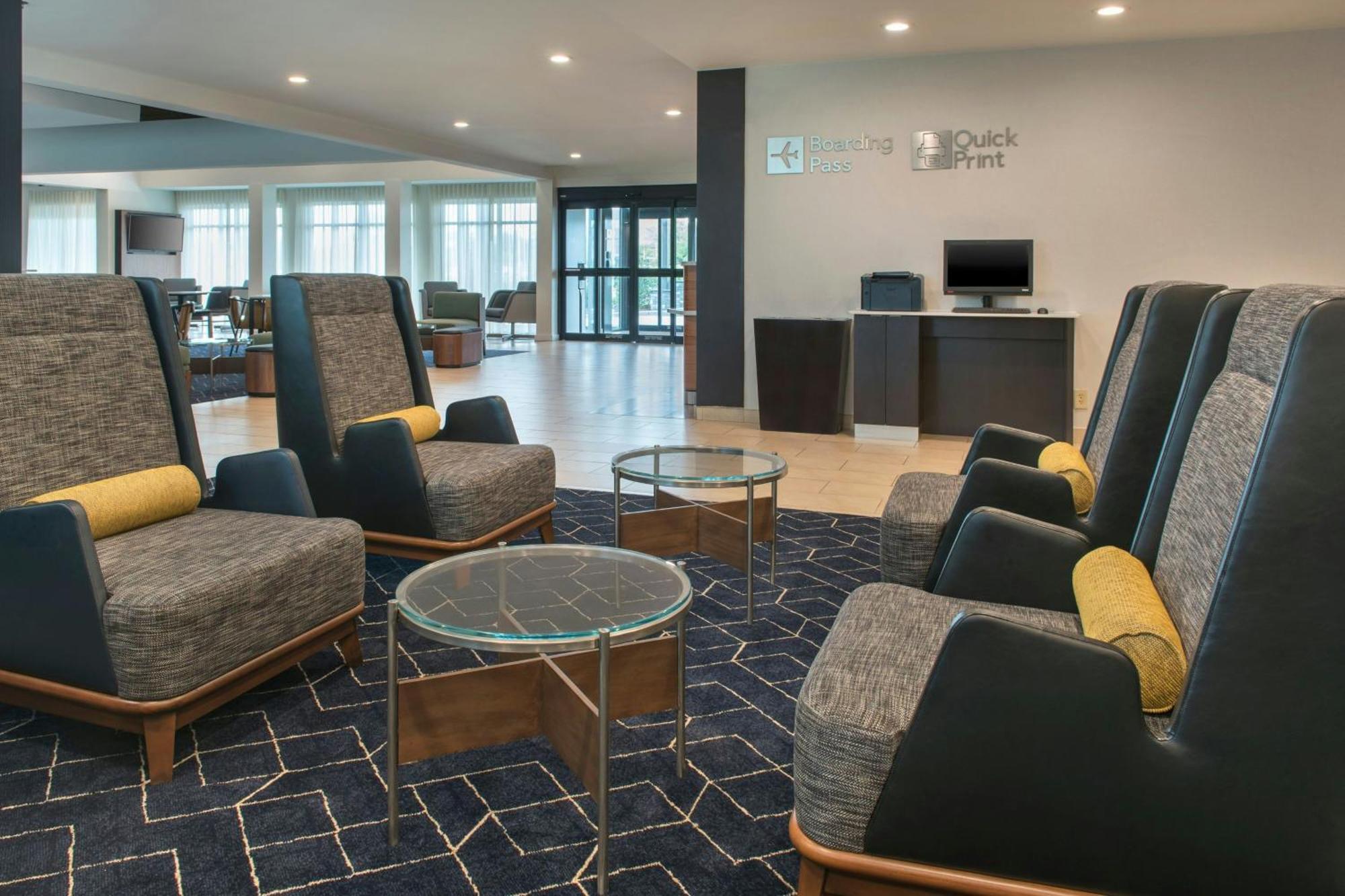 Courtyard By Marriott Silver Spring North/White Oak Bagian luar foto