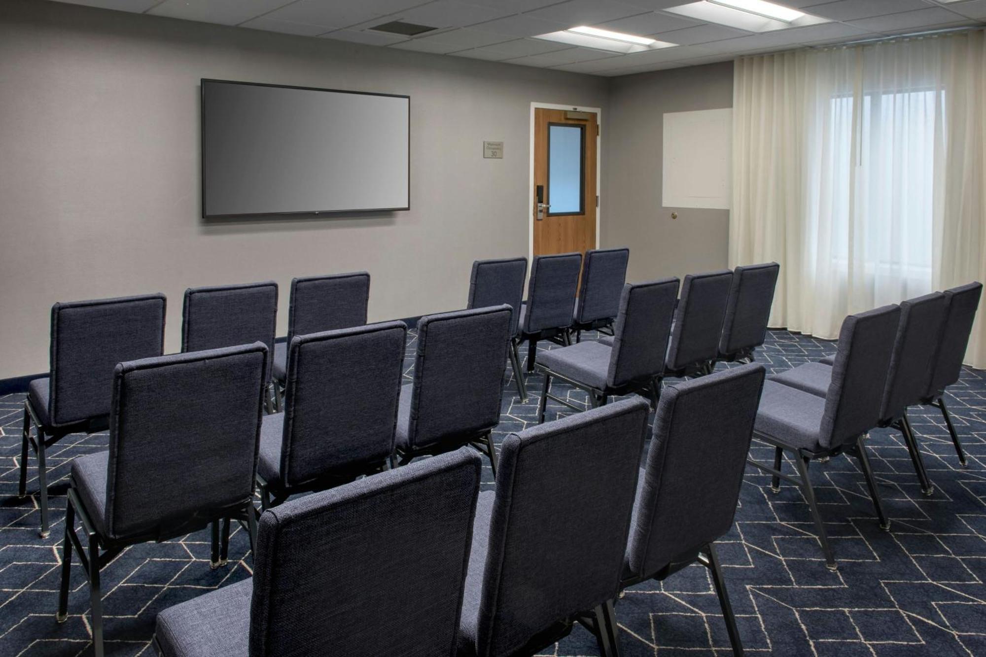 Courtyard By Marriott Silver Spring North/White Oak Bagian luar foto